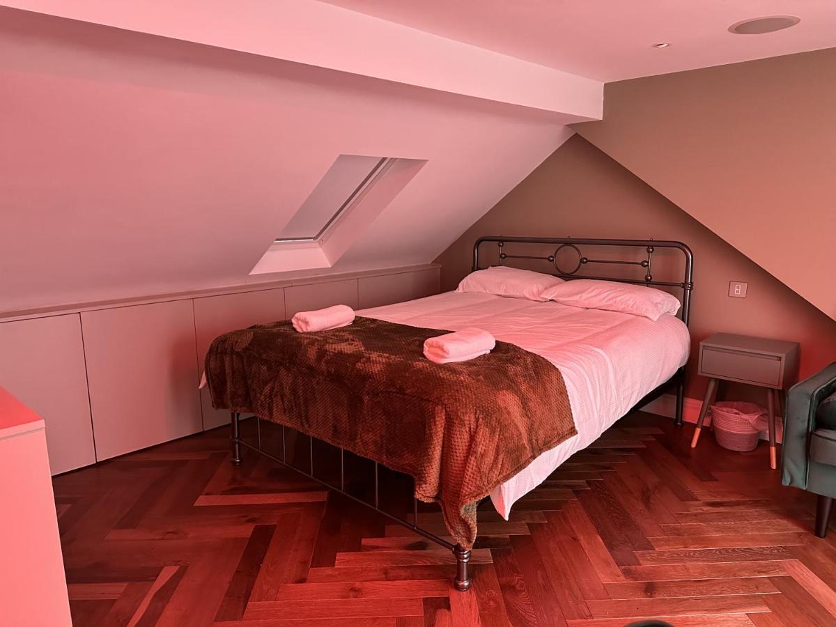 בארנט Super Deluxe Apartment מראה חיצוני תמונה